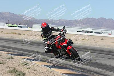 media/Oct-30-2025-Racers Edge (Thu) [[dabbdaf680]]/3-B Group/Session 3 (Turn 15 Inside)/